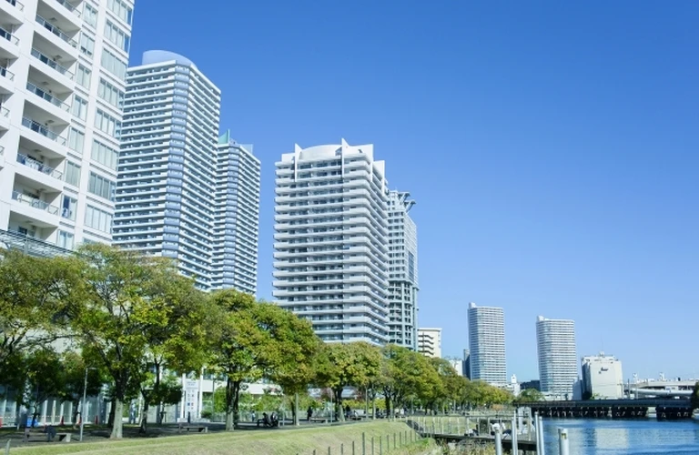将来の可能性を手に入れる！あなたのマンション、最適な価格でスムーズに売却し、未来への第一歩を踏み出そう。